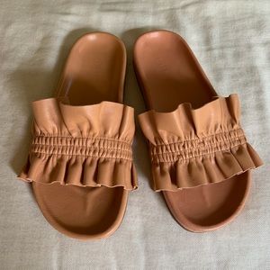 Ulla Johnson brown leather ruffle slides 40